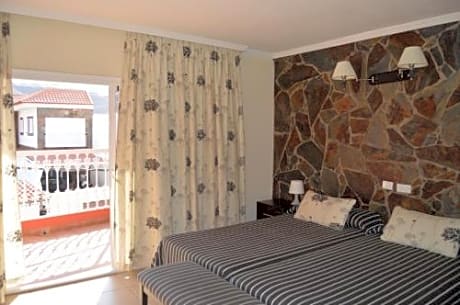Junior Suite (2 Adults)