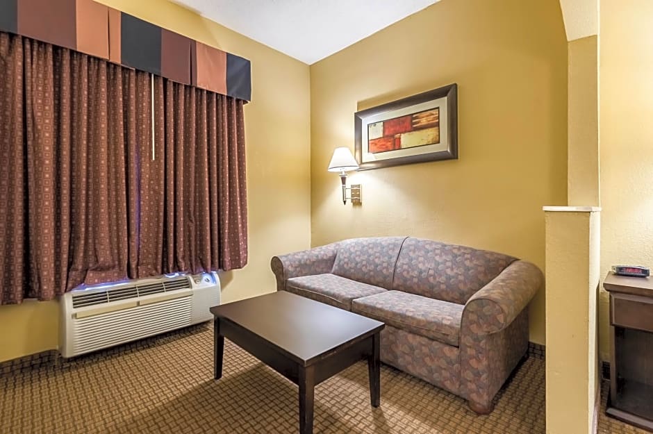 Quality Inn & Suites Lafayette