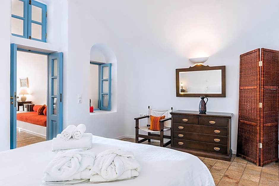 Pantelia Suites