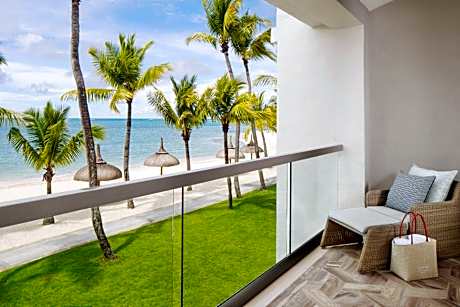 Beach Front  Junior Suite