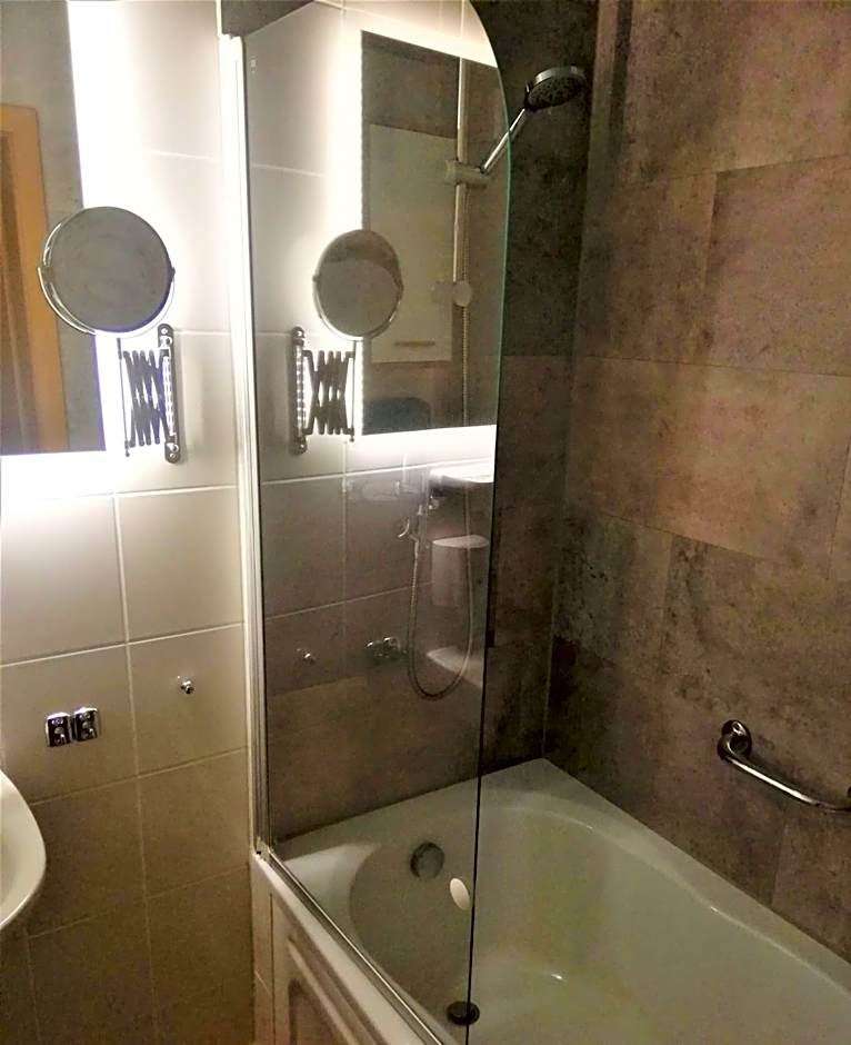 Landhotel Waldschlößchen mit Gaststube