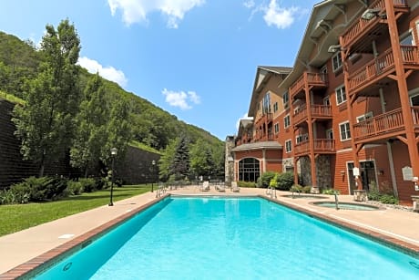 Kaatskill Mountain Club and Condos by Hunter Mountain