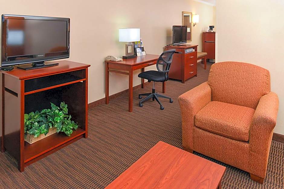 Best Western Plus Landmark Inn