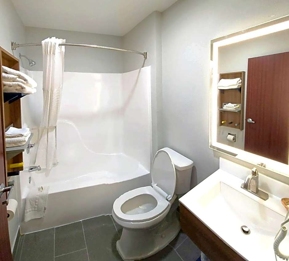 Microtel Inn & Suites By Wyndham Tulsa East