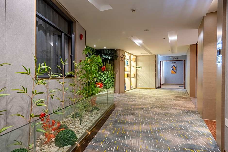 Calvin Hotel