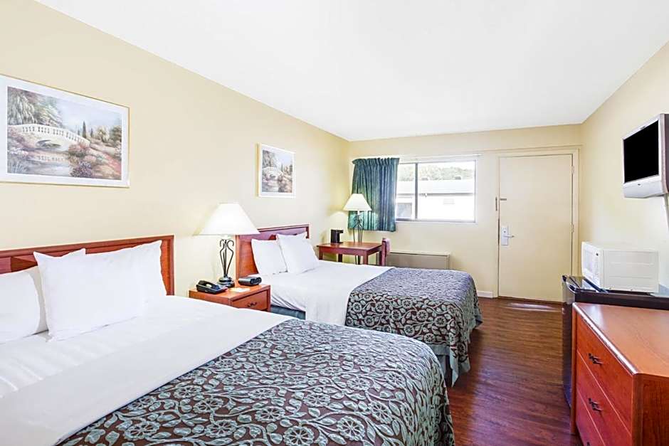 Days Inn by Wyndham Athens