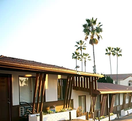 West Coast Surf and Stay