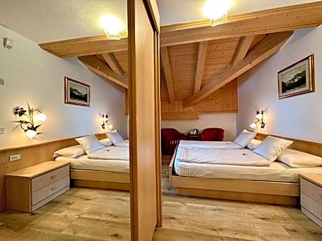 Double or Twin Room with Balcony