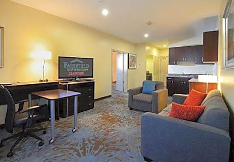 1 Bedroom Suite, 1 King, Sofa bed