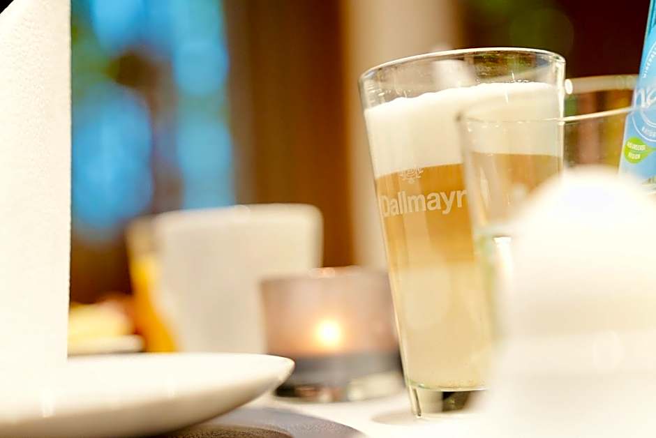 Arthotel Ambassador Wiesbaden - FREE PARKING