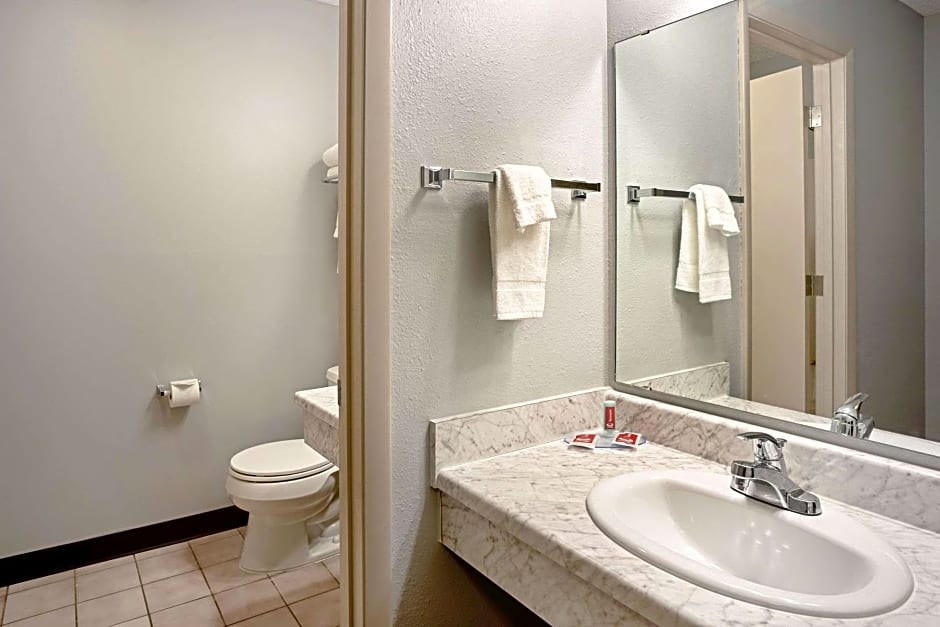 Quality Inn Frontier at US Hwy 30