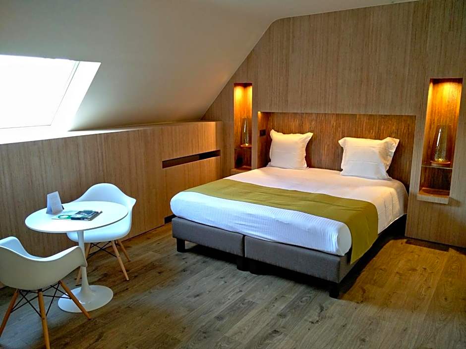 Flanders Hotel