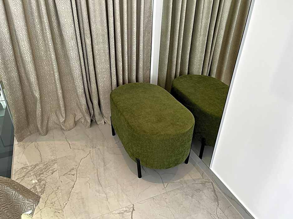 La Luna Petite Suite Deluxe Apartment with Pool & Jacuzzi, Bikes and Covered Parking