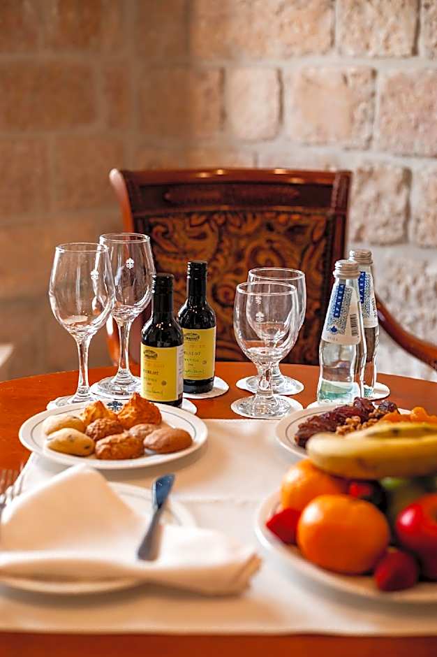 Notre Dame Center Guest House