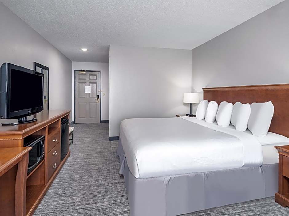 Country Inn & Suites by Radisson, Toledo, OH