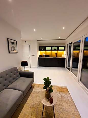 Deluxe Pad with Sauna