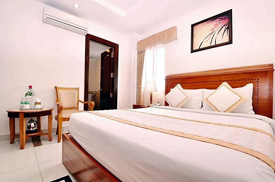 Tan Hoang Long Hotel – Ho Chi Minh City, 