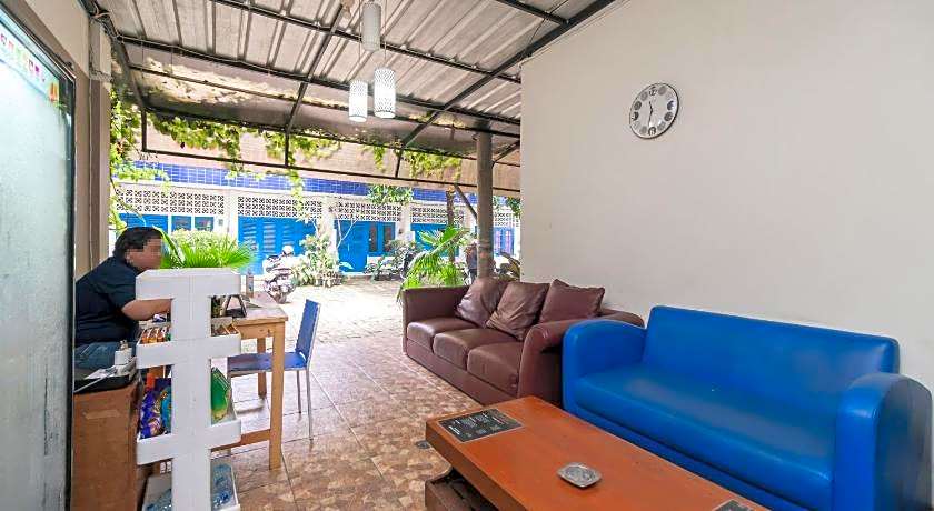 Urbanview Hotel Minongga Pondok Labu by RedDoorz
