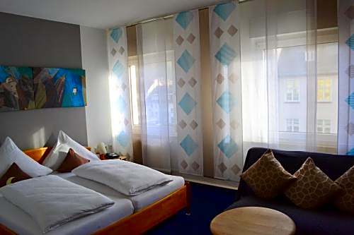 Village Stadthotel