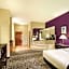 La Quinta Inn & Suites by Wyndham Louisville East