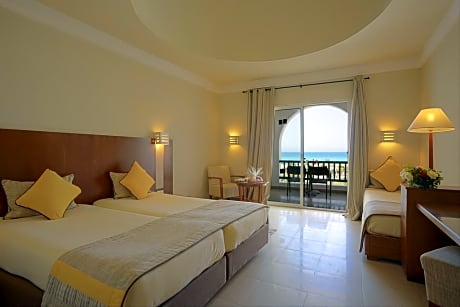 triple standard room with 1 child