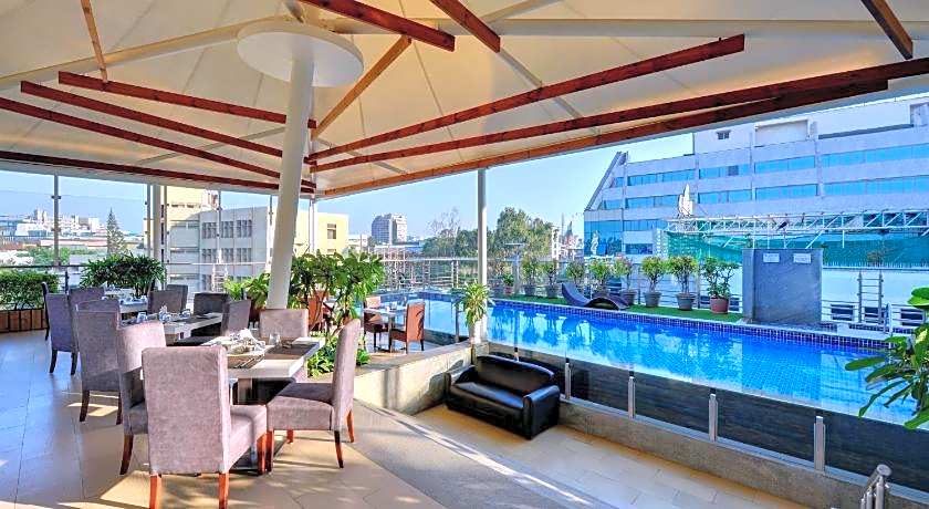 Iris - The Business Hotel