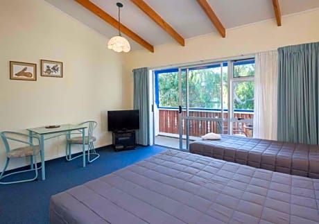 Deluxe Studio with Balcony