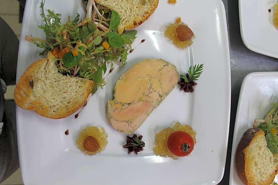 Hôtel Restaurant Le Saint Clément