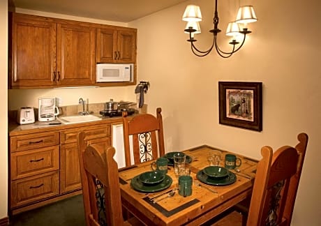 One-Bedroom King Suite