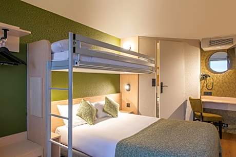 Triple Room (1 Double Bed + 1 Single Bed)