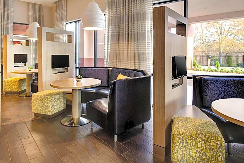 Courtyard by Marriott Carrollton