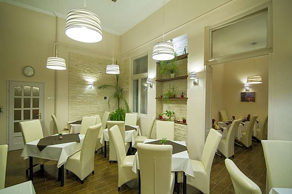 Hotel Romantik Eger