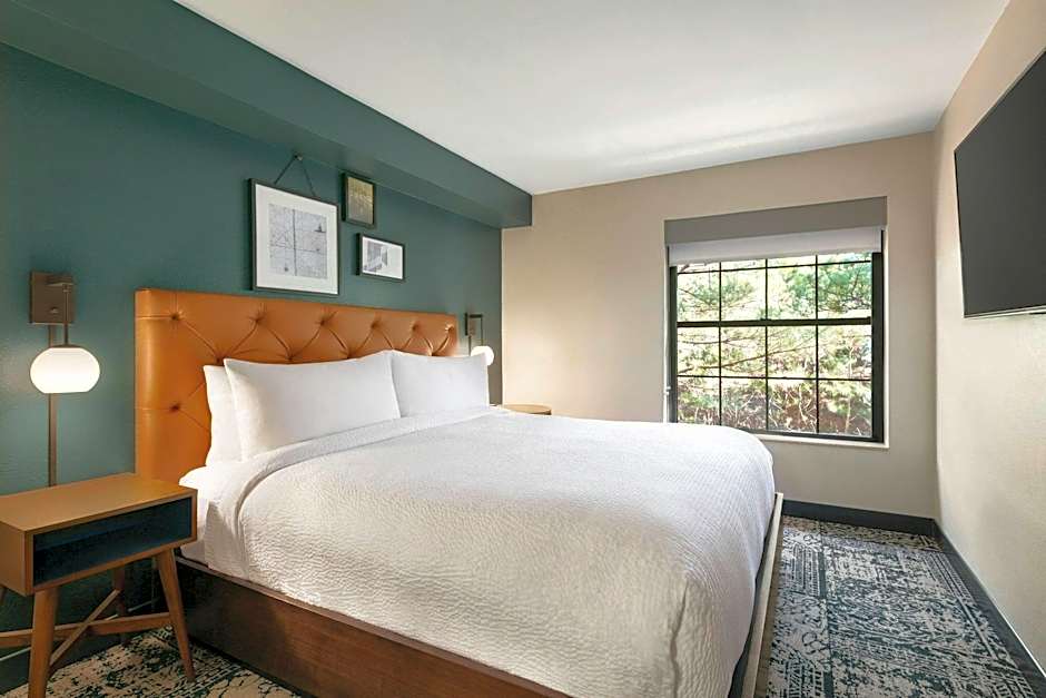 Four Points by Sheraton Raleigh Arena