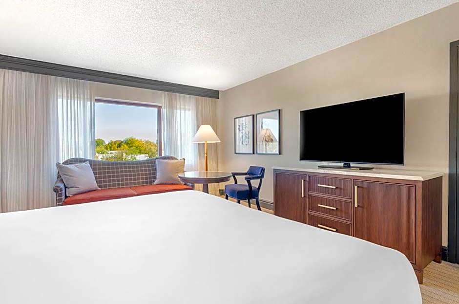 Omni Charlottesville Hotel