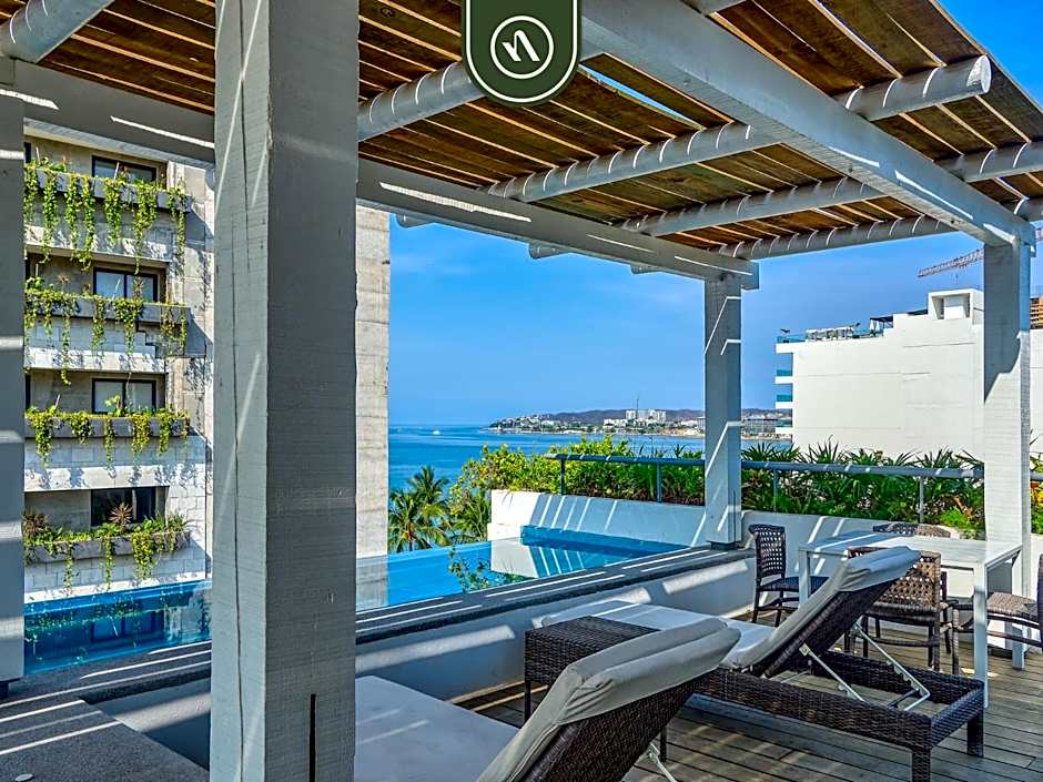 New 1 BR Condo - Oceanview Pool - 2 min to Beach