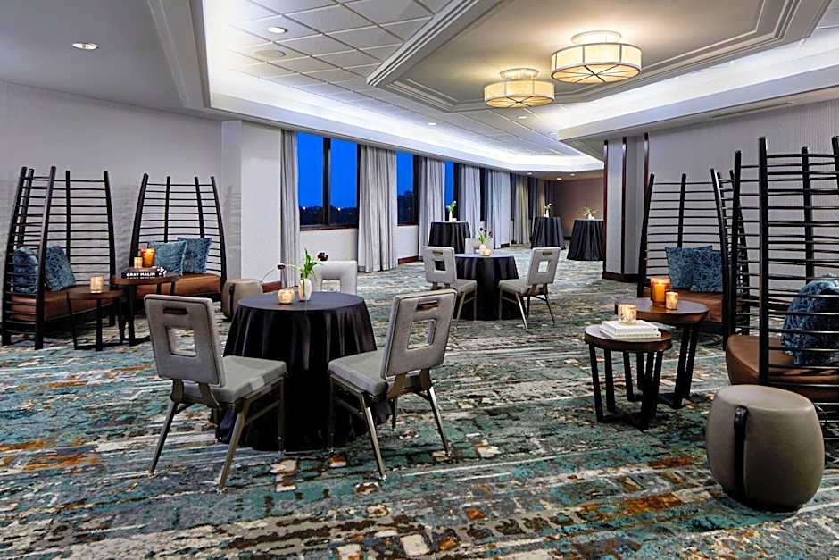 Renaissance by Marriott Mobile Riverview Plaza Hotel