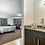 Red Roof Inn & Suites Omaha - Council Bluffs