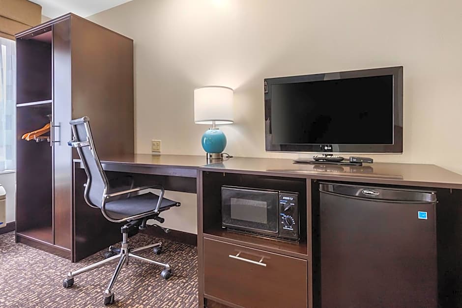 Sleep Inn & Suites