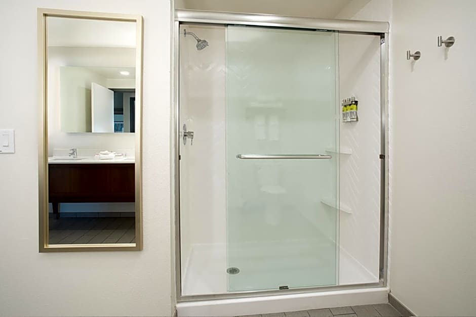 Holiday Inn Glendale By IHG