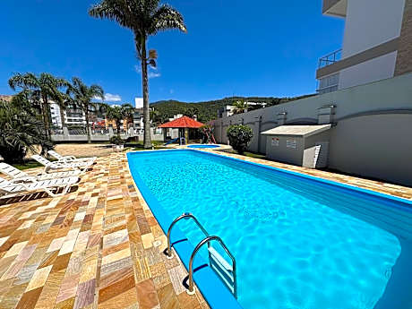 cód 154 - Excelente apartamento apenas 300m do mar