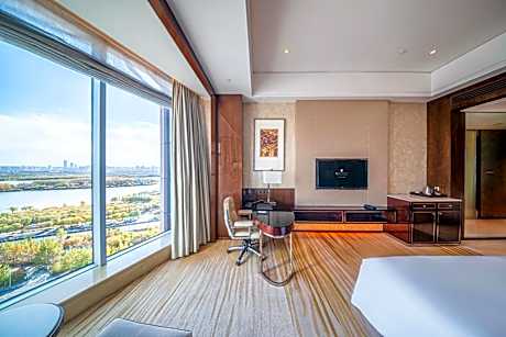 Deluxe River View King