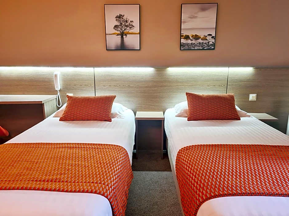 Brit Hotel Du Parc - Fougères