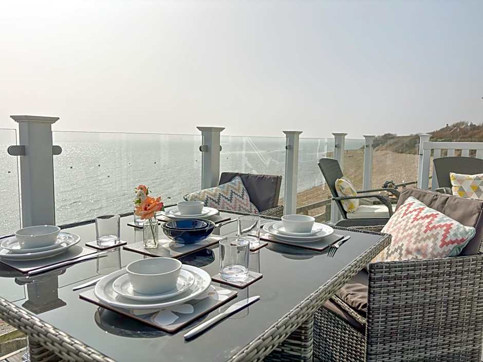 Pemberton Avon pitch 30 Creek Caravan Park dog friendly