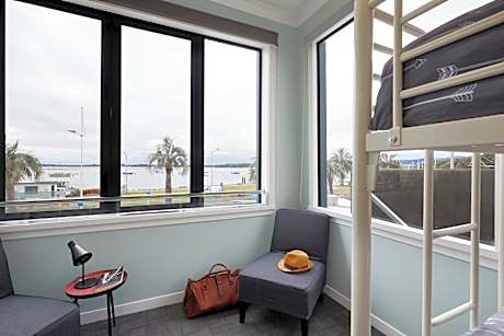 12 Bed dorm Mixed Shared Bathroom with Seaview