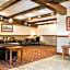 Clarion Inn & Suites At The Outlets Of Lake George