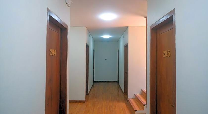 RedDoorz @ Gentan Raya by Joglomas