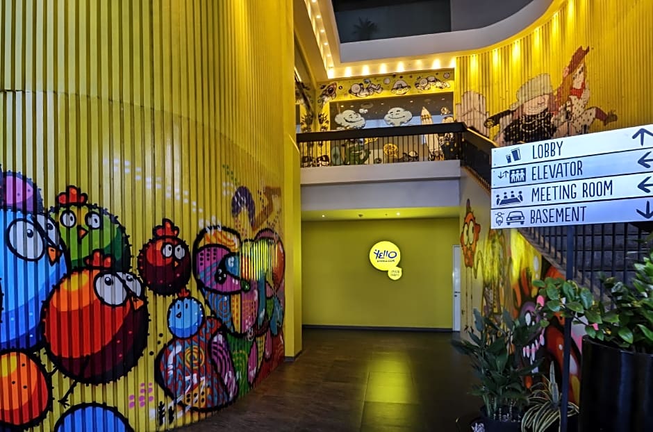 Yello Hotel Jemursari