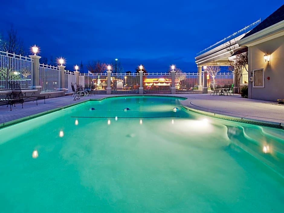 Holiday Inn Redding By IHG