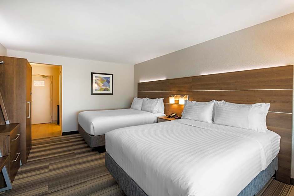 Holiday Inn Express & Suites Ludington By IHG
