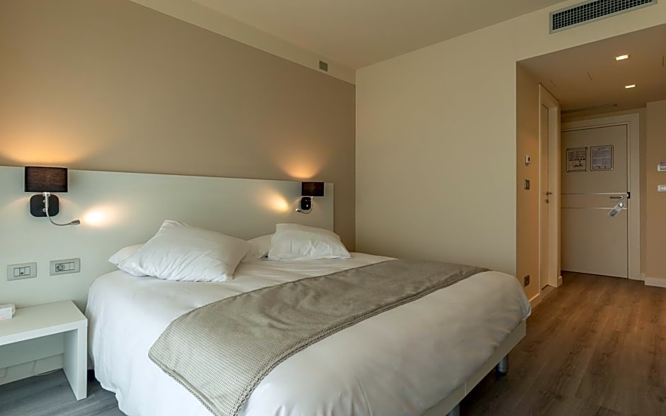 La Dolce Vita Hotel